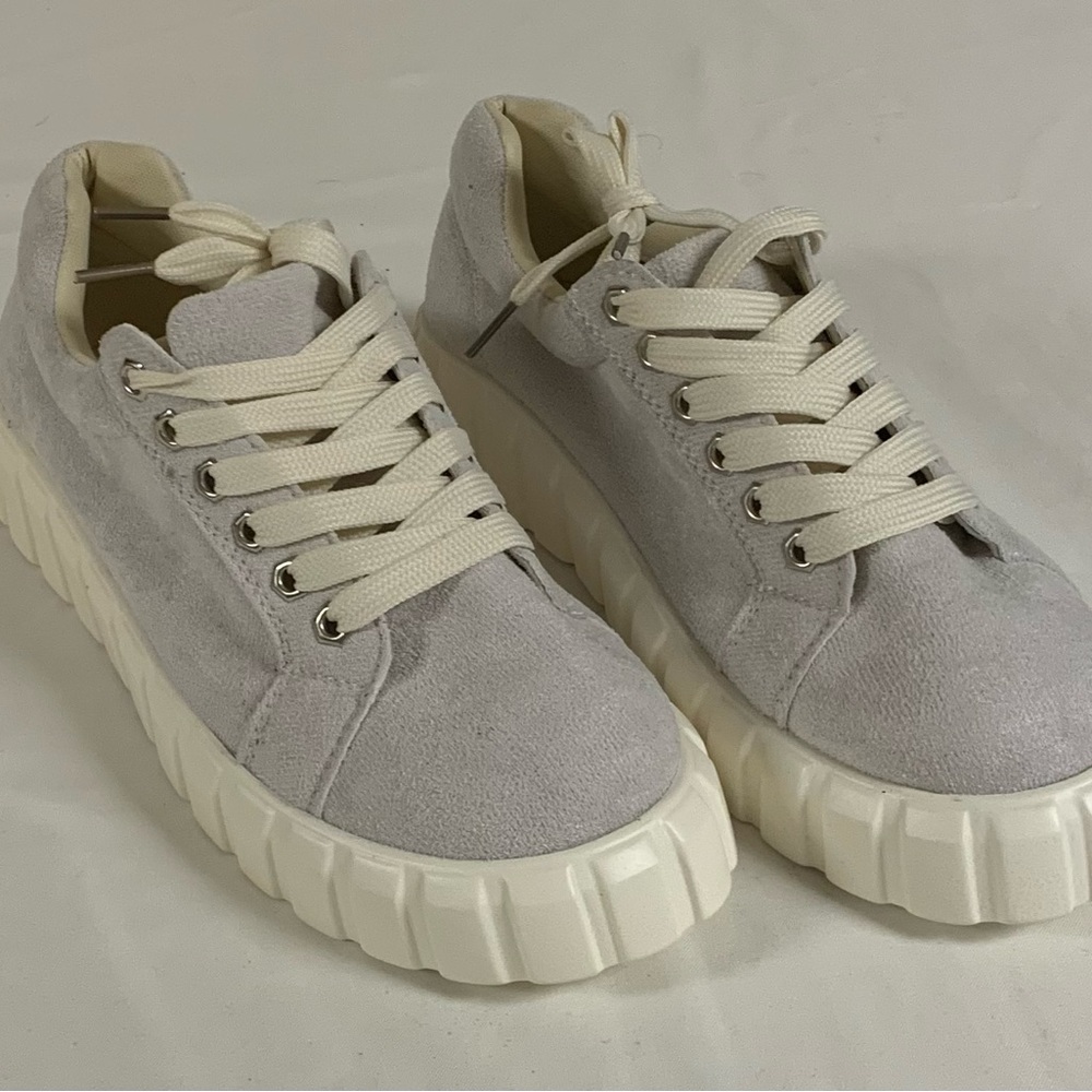 Rosy Womens Light Gray Suede Sneakers Shoes ~ 7
